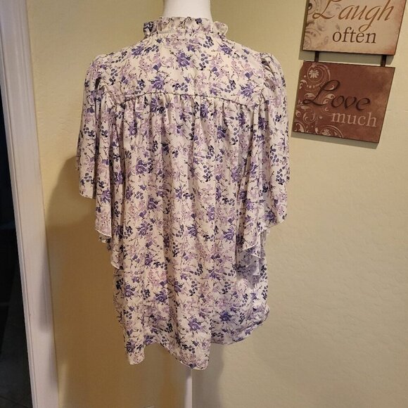 Bishop + Young Flutter sleeve Floral Blouse NWOT Size Small Cream/Blue - Picture 3 of 14